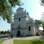 6. Kościół parafialny Przemienienia Pańskiego wznieśli Zamoyscy z XVIII w....
